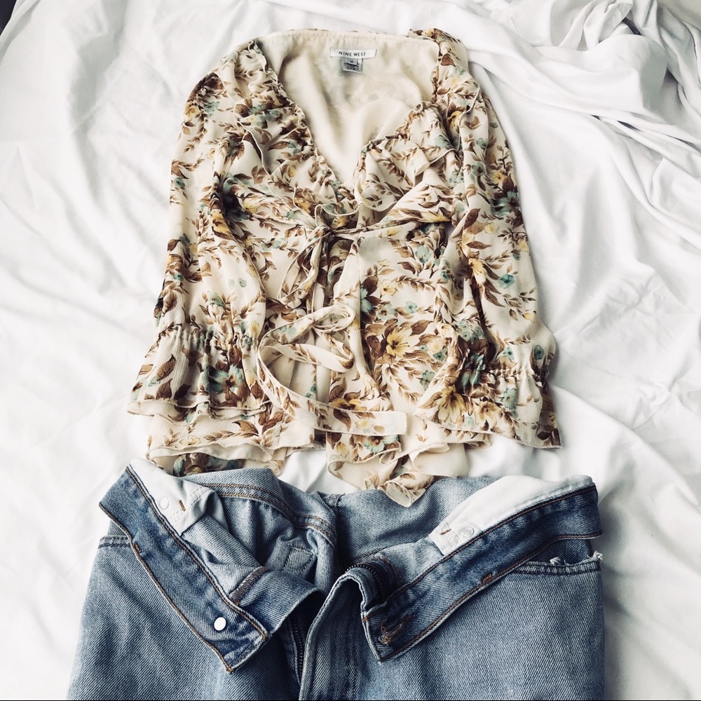Nine West Beige Floral Women’s Wrap Top- Large